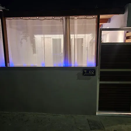 My Summerhouse With Jacuzzi קרמסטי